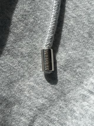 Sudadera Burberry gris con cremallera