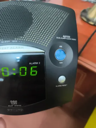 Radio Despertador Philips AJ3225