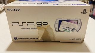 Caja PSP Go Blanca Sony