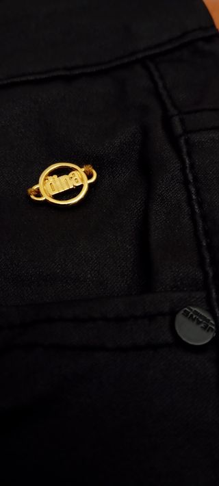 Pantalones negros efecto piel