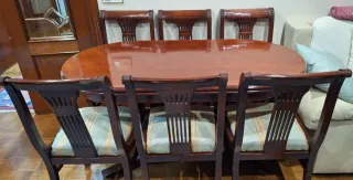 Mesa de comedor extensible en madera + 6 sillas