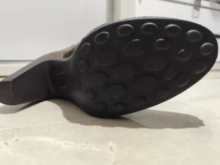 Botas de piel marrones. Talla 38