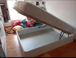 Canapés y colchones nuevos