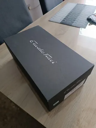 Zapatos Emidio Tucci como nuevos