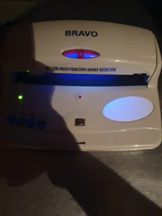 Detector de Billetes Bravo DST-338