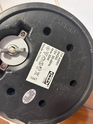 Flexo IKEA rosa metal y plástico