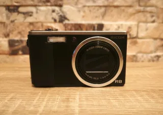 Cámara Digital Ricoh R8 Negra