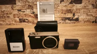 Cámara Digital Ricoh R8 Negra