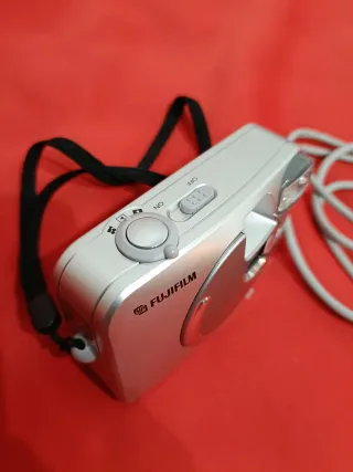 Cámara Fujifilm FinePix A403 Plata