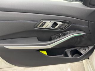 BMW Serie 3 330 e Touring M Sport