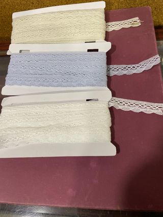 Puntilla de algodón tipo bolillo