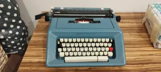 Máquina de escribir Olivetti Studio 46
