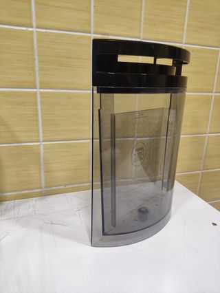 Depósito y dispensador Dolce Gusto