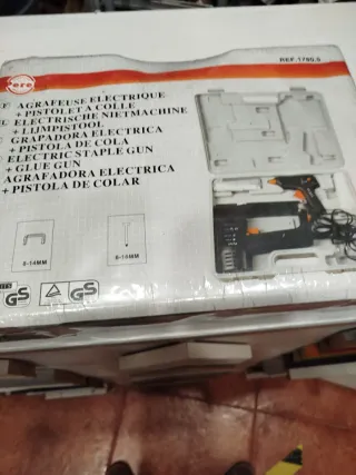 Estuche Grapadora Eléctrica y Pistola Pegamento