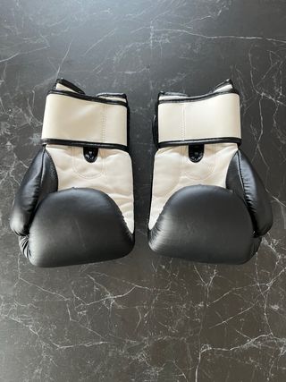Guantes de Boxeo Golden Kyu Negros