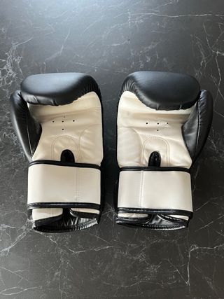 Guantes de Boxeo Golden Kyu Negros