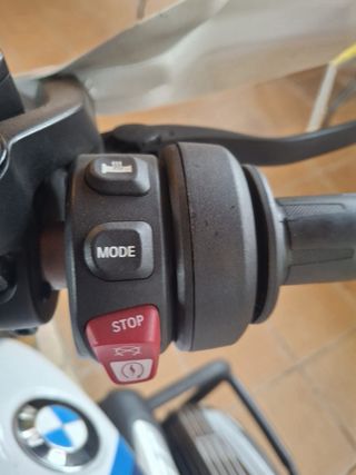 BMW NINET Naked Blanca