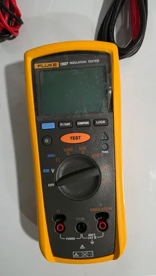 Medidor Aislamiento Fluke 1507 impoluto.