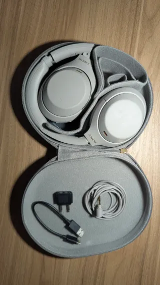 Auriculares Sony WH-1000XM4 Plateados