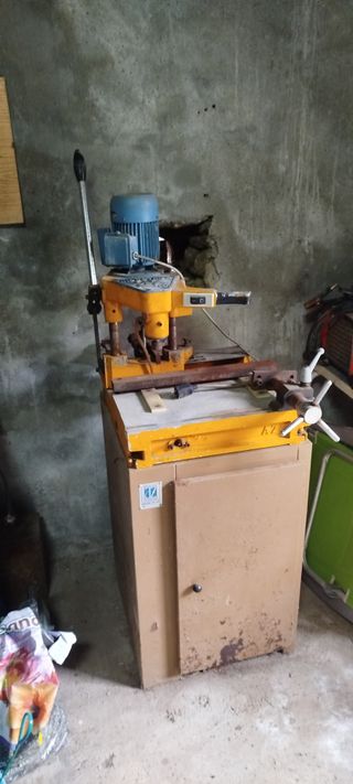 Fresadora de aluminio