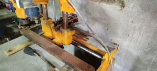 Fresadora de aluminio