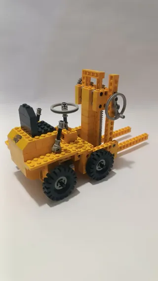 Lego Technic 850 Forklift anno 1977