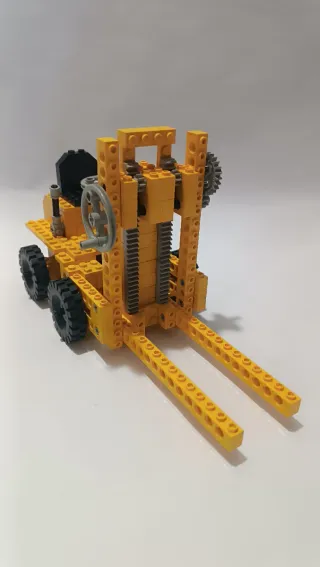 Lego Technic 850 Forklift anno 1977