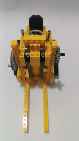 Lego Technic 850 Forklift anno 1977