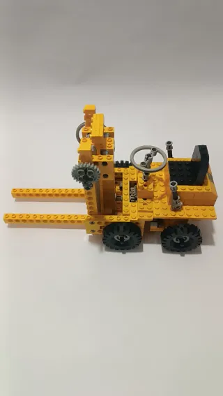 Lego Technic 850 Forklift anno 1977