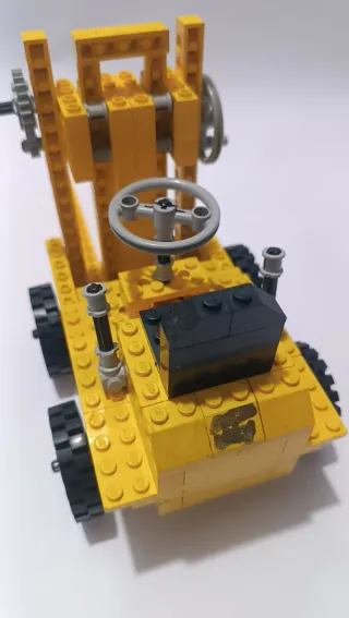 Lego Technic 850 Forklift anno 1977