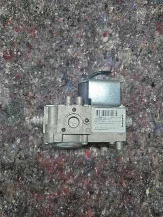 Válvula de gas 2 vías Ferroli DOMIproject F 24