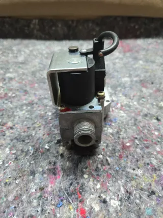 Válvula de gas 2 vías Ferroli DOMIproject F 24