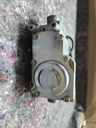 Válvula de gas 2 vías Ferroli DOMIproject F 24