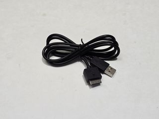 Caricabatterie PSP Go con cavo di ricarica