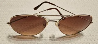 Gafas de sol aviador doradas y marrones