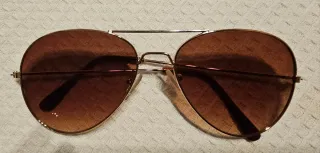 Gafas de sol aviador doradas y marrones