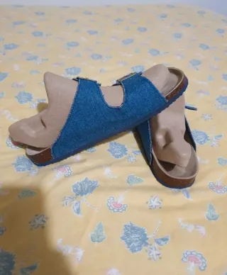 Sandalias Denim con Hebillas Doradas