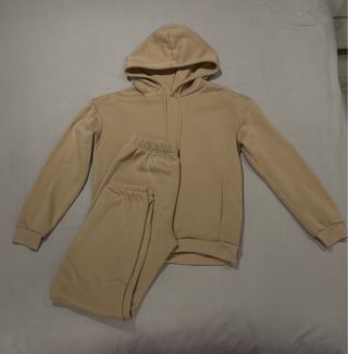 Conjunto chándal beige