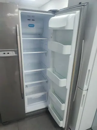 Nevera americana marca Daewoo plateada Con garantí