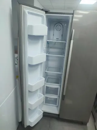 Nevera americana marca Daewoo plateada Con garantí