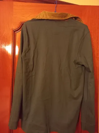 Camisero de hombre verde