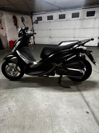 Piaggio Beverly 300 Sport Touring