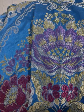 Traje tradicional Fallera azul y dorado