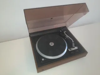 Tocadiscos DUAL 1235 HIFI