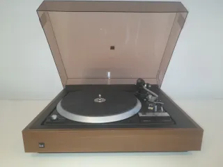 Tocadiscos DUAL 1235 HIFI