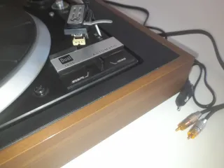 Tocadiscos DUAL 1235 HIFI