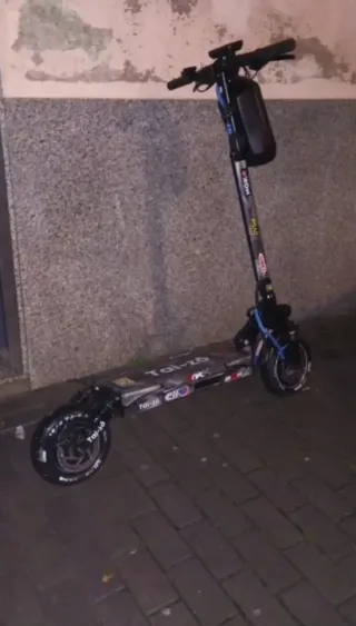 Patinete eléctrico como nuevo
