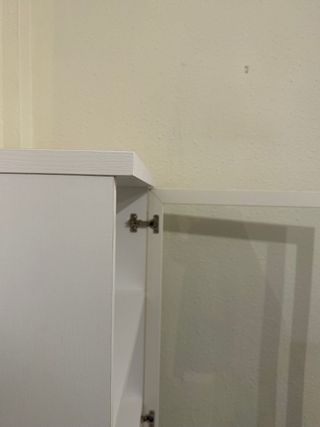 Mueble salón blanco con vitrina