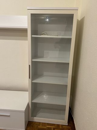 Mueble salón blanco con vitrina