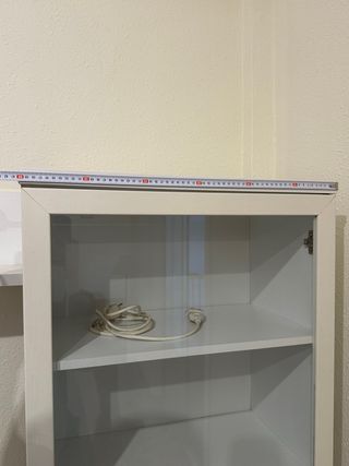 Mueble salón blanco con vitrina